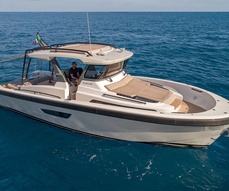 BG42-motor-yacht-for-sale-exterior-image-Lengers-Yachts-09